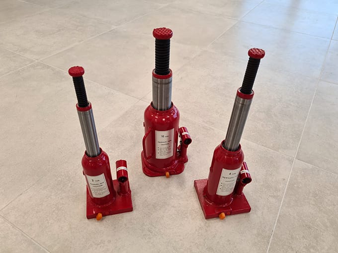 Bottle Jacks Extended