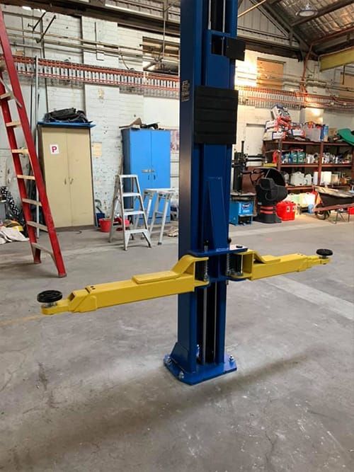 2 Post Hoist Mechanics Workshop Install - Joel's Garage Gear