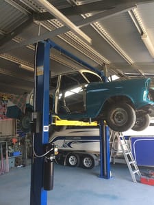 2 Post Hoist