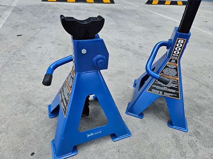 8T Jack Stands